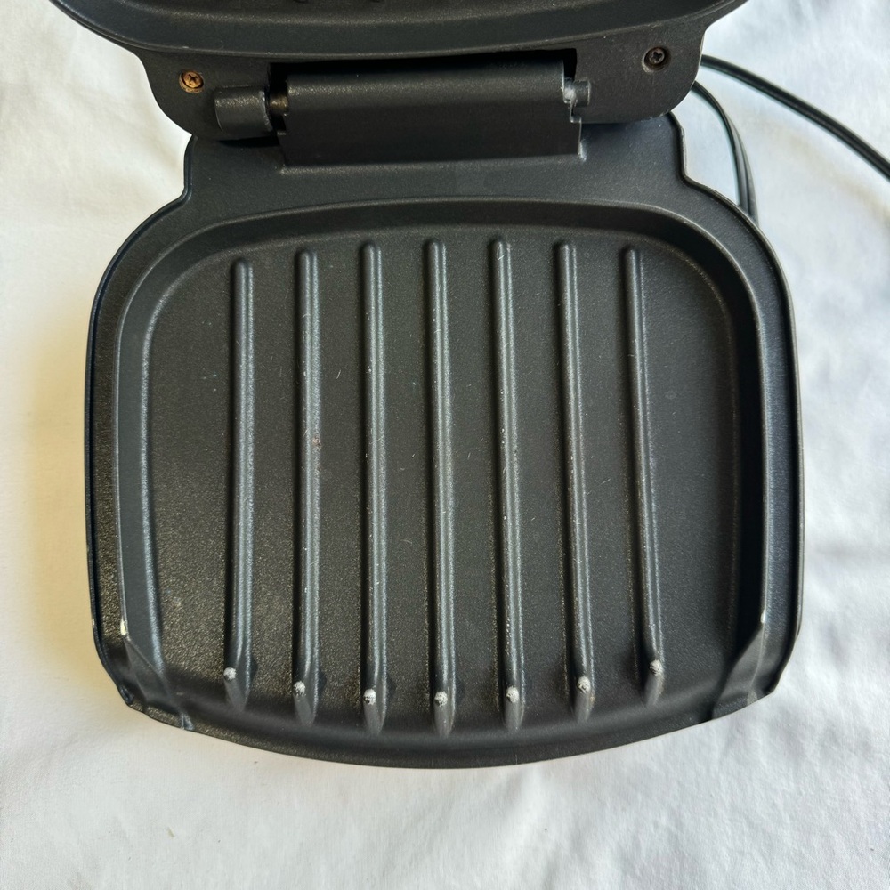 George Foreman Mini Grill - Picture 6 of 10
